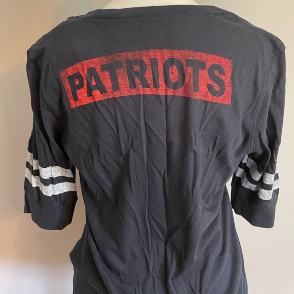 NWT Patriots Baseball Tshirt - Picture 3 of 7